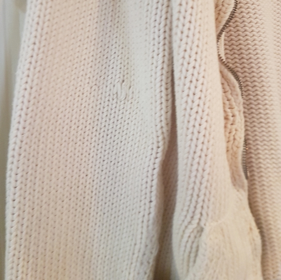 🧥 Maryk & Co. Knit Hoodie - Picture 6 of 11